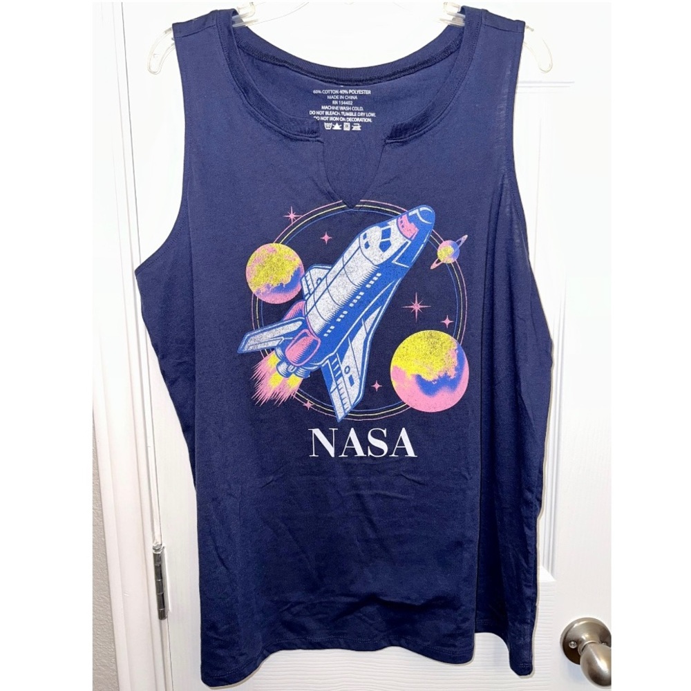 Torrid 1X Cotton NASA Navy Split Neck Graphic Tank Top NWT - Picture 5 of 11